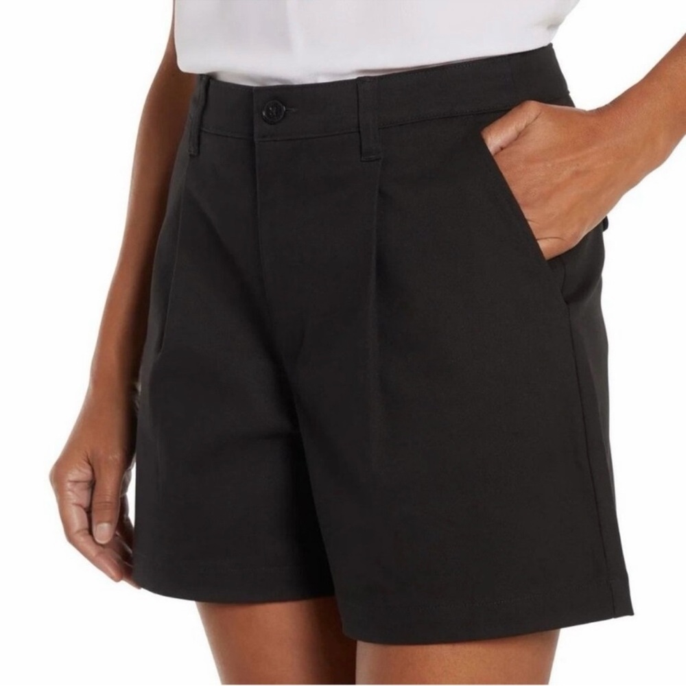 Banana Republic Pleated Front 5” Inseam Black Shorts - Picture 7 of 8